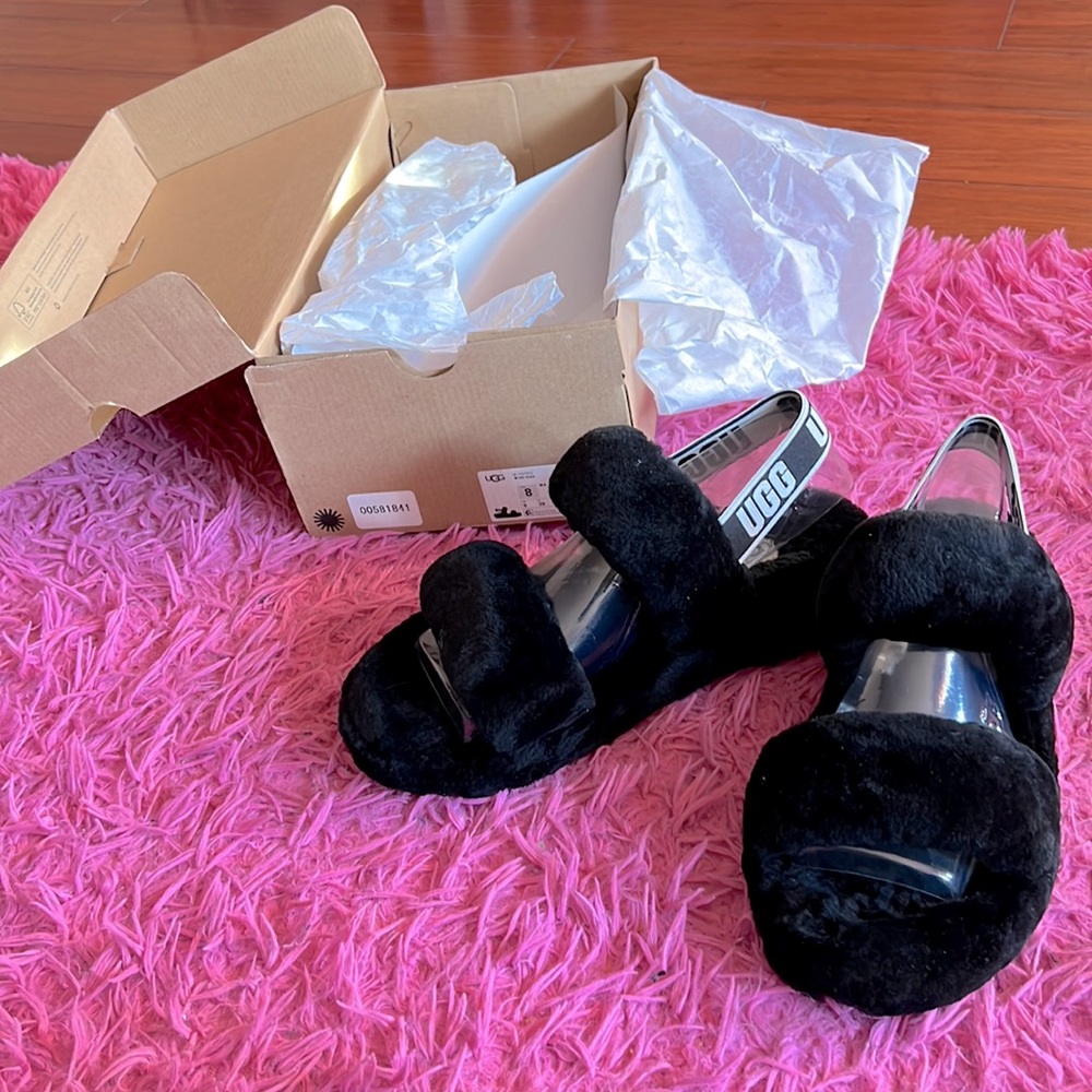 OH YEAH SANDALS.